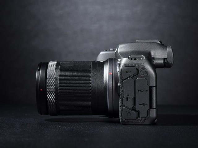 就看价格了！佳能新款EOS相机曝光：对标索尼α6000系列？